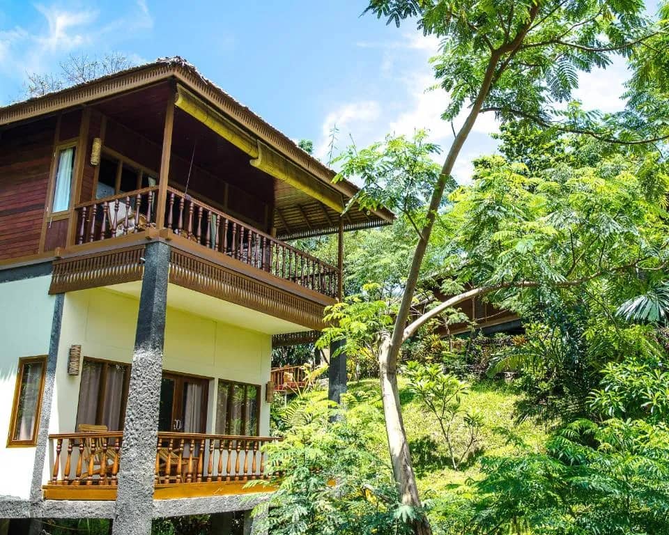 Two-Storey Luxury Cottage - image