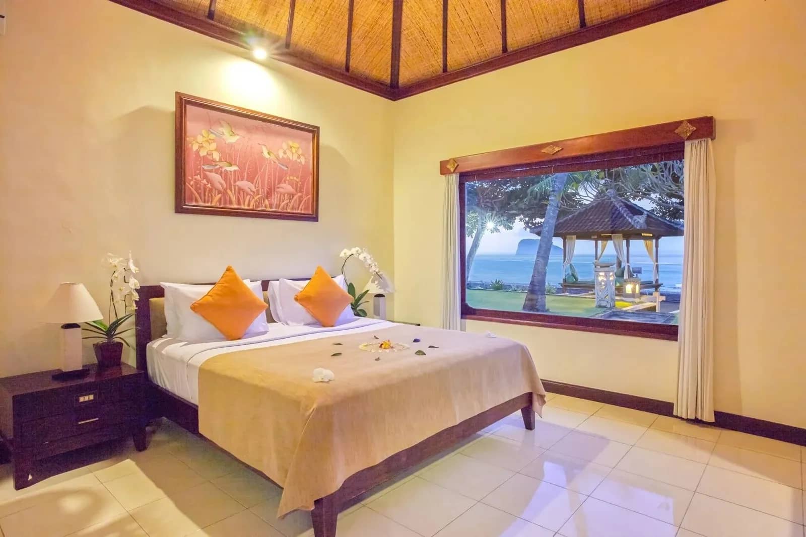 Deluxe Beach Front - image