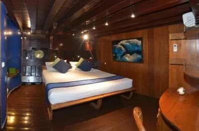 Deluxe Stateroom - image