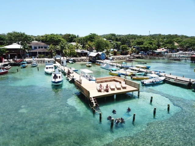 Splash Inn Dive Resort Roatan