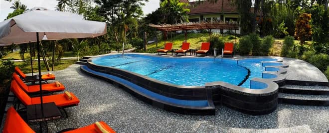 Freshwater swimming pool