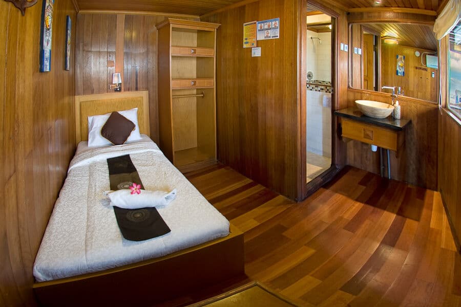 Single Bed (202,203) Main Deck - image