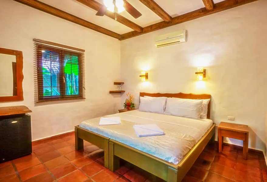 Deluxe Room - image Deluxe Room - image