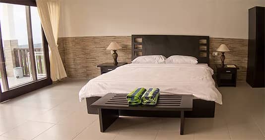 Luxury Garden Cottage - image Luxury Garden Cottage - image