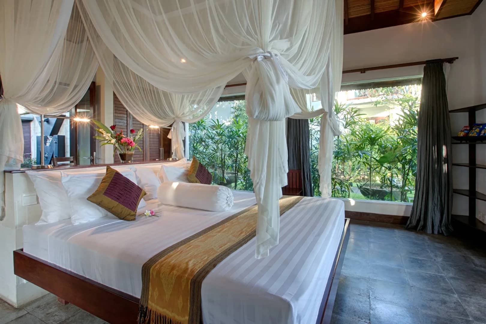 Deluxe Bungalow - image Deluxe Bungalow - image