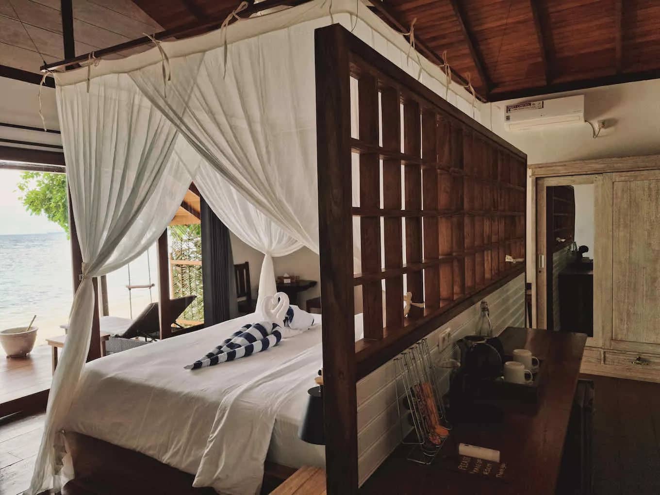 Deluxe Beach Bungalow - image Deluxe Beach Bungalow - image