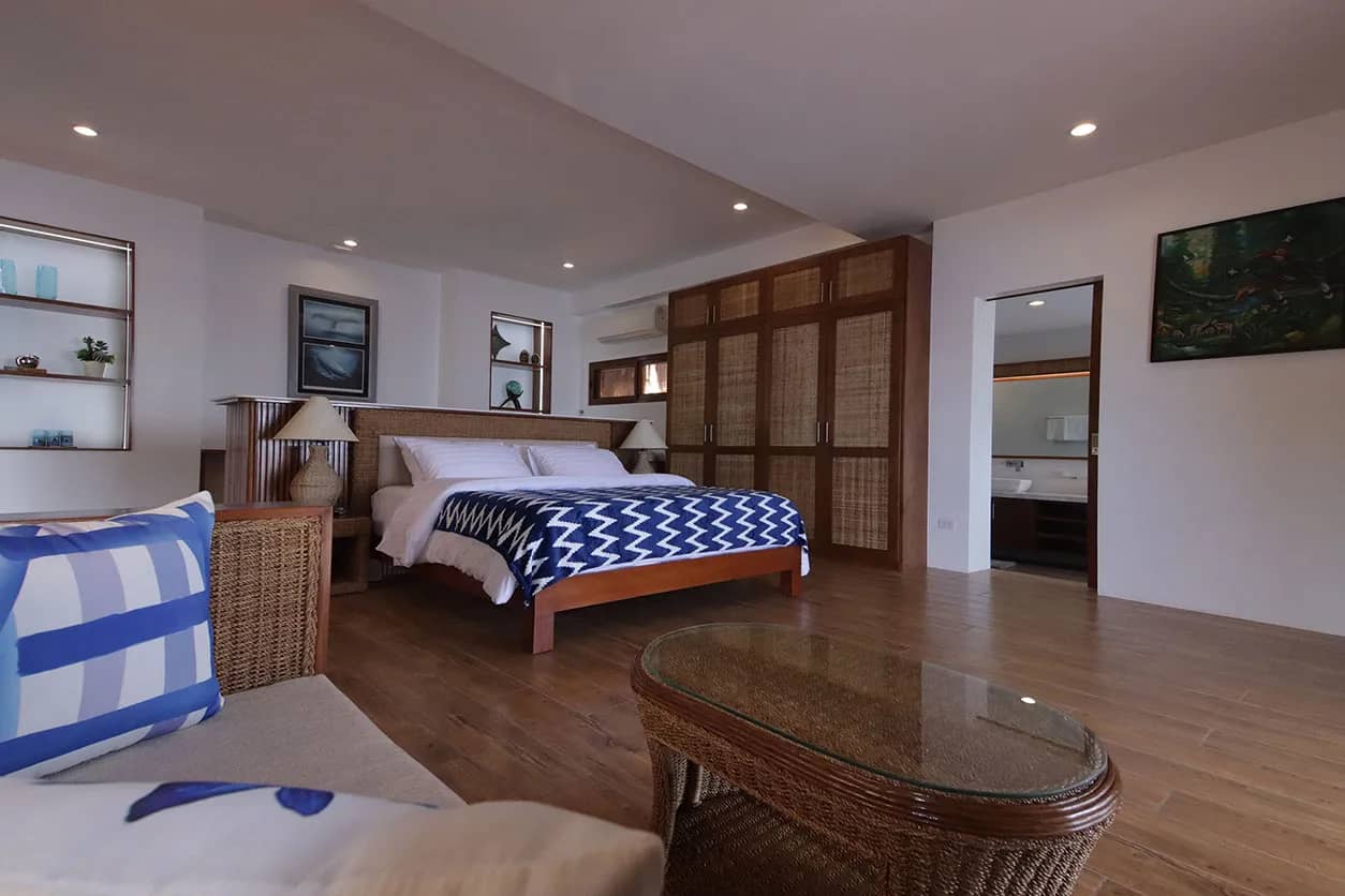 Honeymoon Suite - image Honeymoon Suite - image