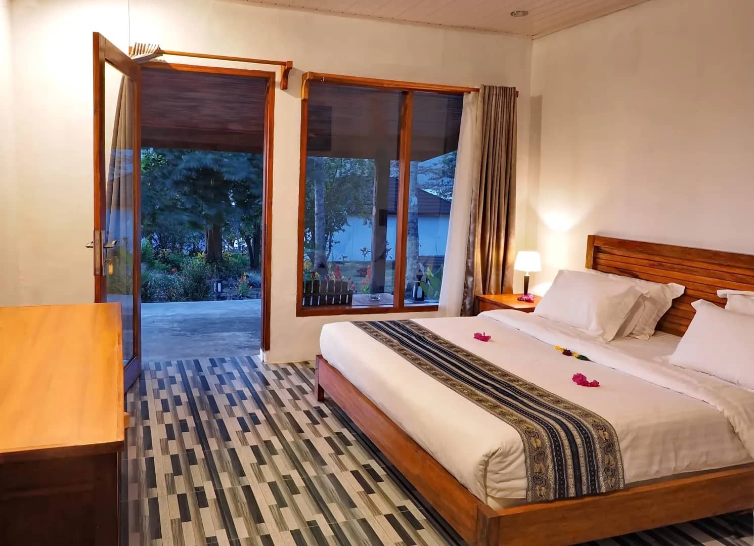 Long-House Room - image Long-House Room - image