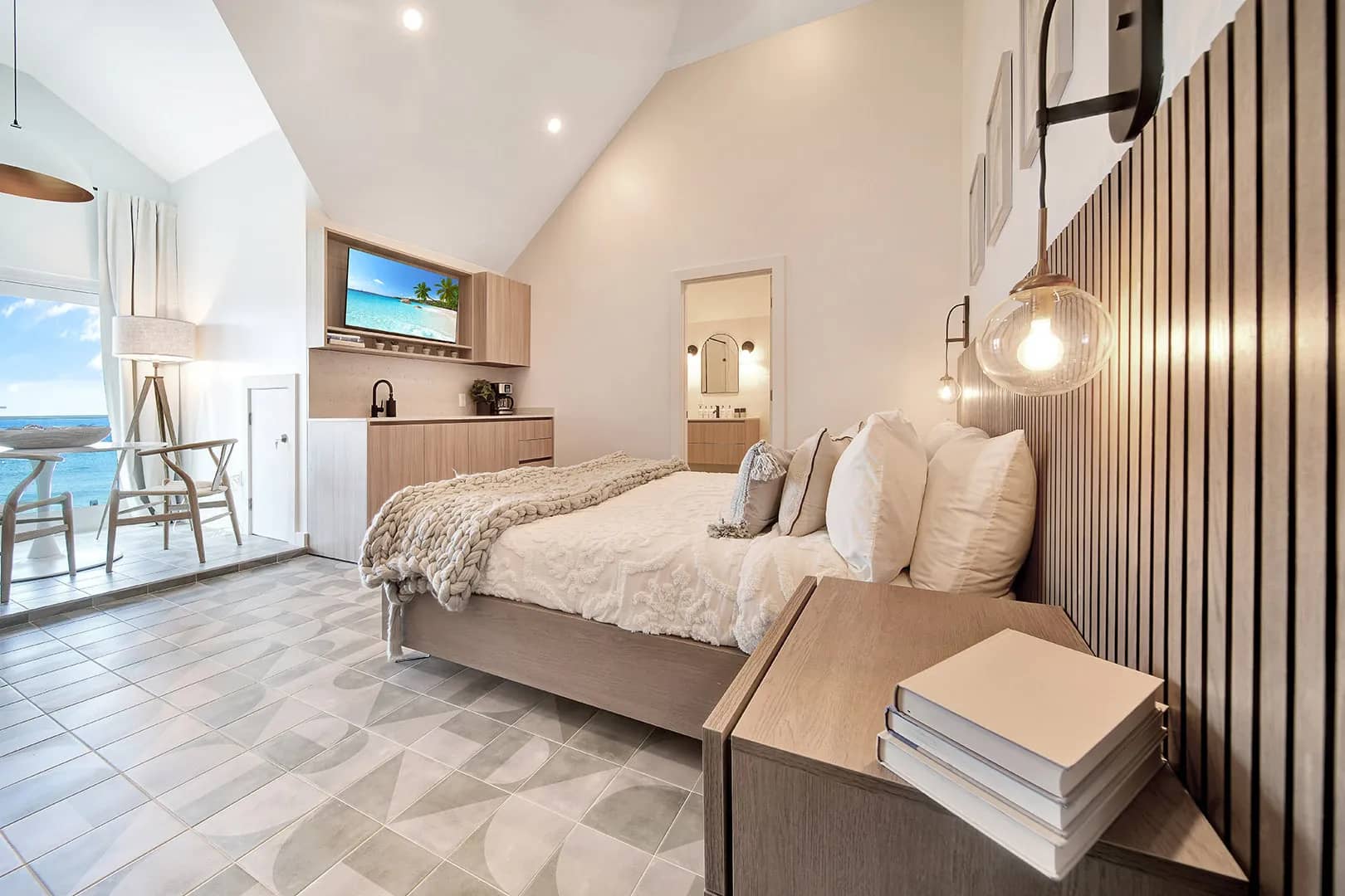 Ocean View Corner King - image Ocean View Corner King - image