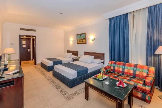 Standard Room (Queen) - image Standard Room (Queen) - image