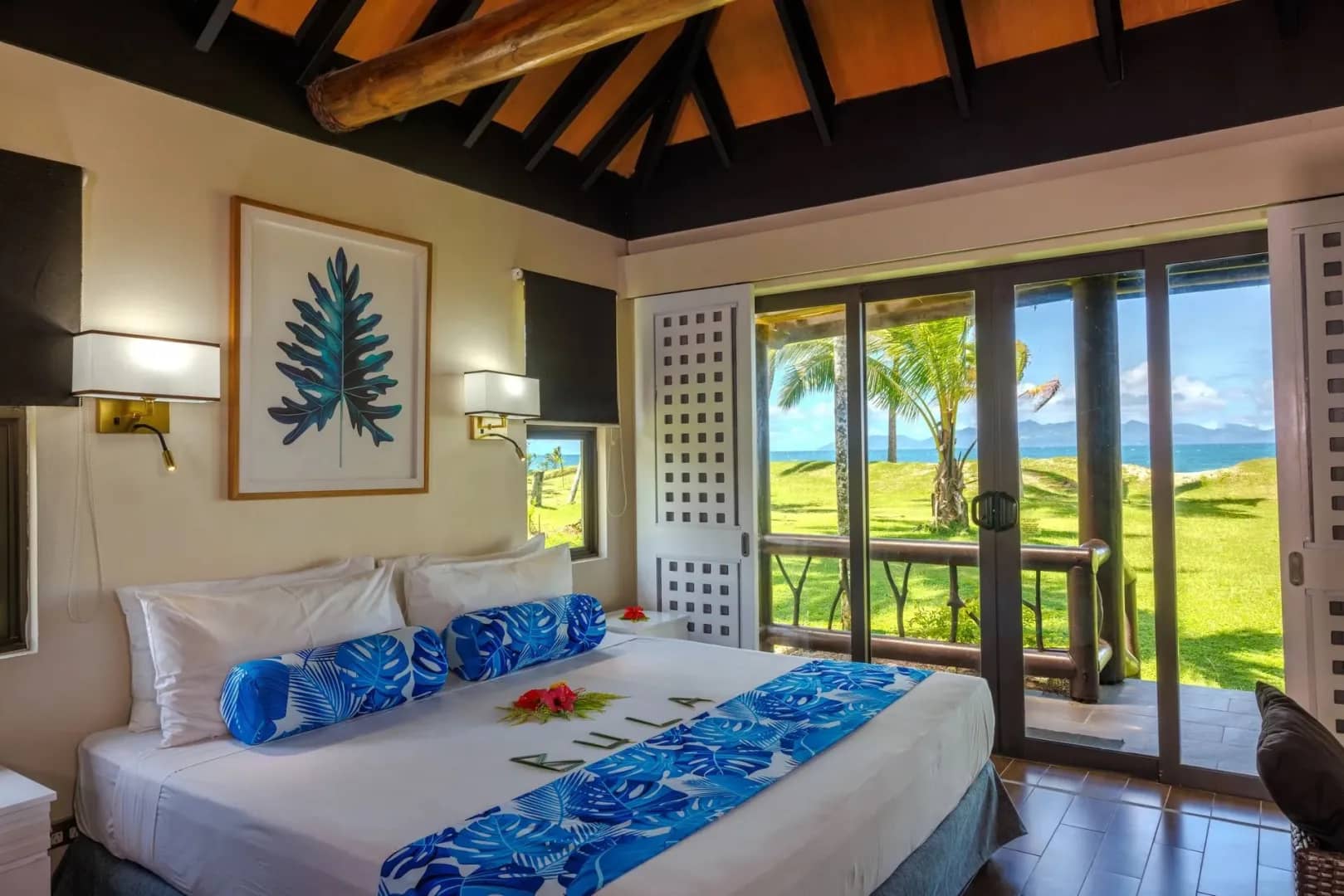 Deluxe Beachfront Villa - image Deluxe Beachfront Villa - image