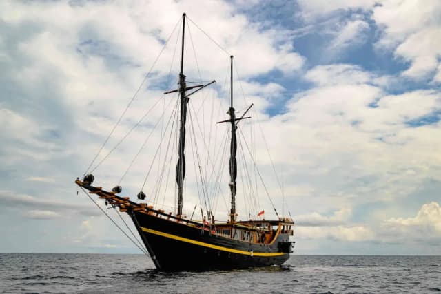 Thalassa Liveaboard Special October 2025 Thalassa Liveaboard Special October 2025