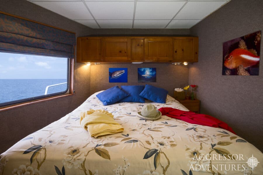 Master Stateroom Main Deck - image Master Stateroom Main Deck - image