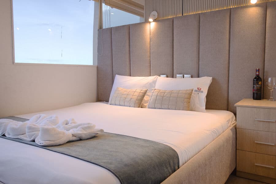 Stateroom Main Deck - image Stateroom Main Deck - image