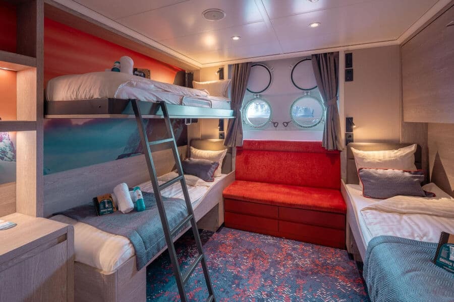 Triple Porthole - image Triple Porthole - image