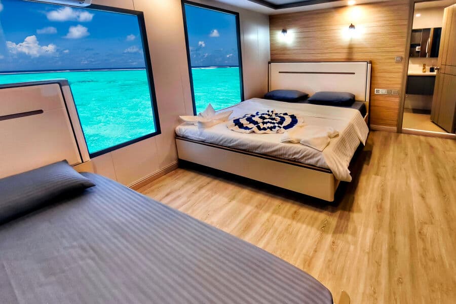 Standard - Double Bed & Single Bed Upper Deck - image Standard - Double Bed & Single Bed Upper Deck - image