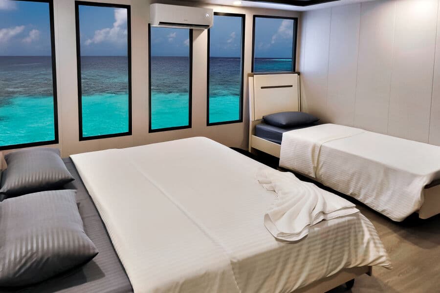 Suite - Double Bed & Single Bed Upper Deck - image Suite - Double Bed & Single Bed Upper Deck - image