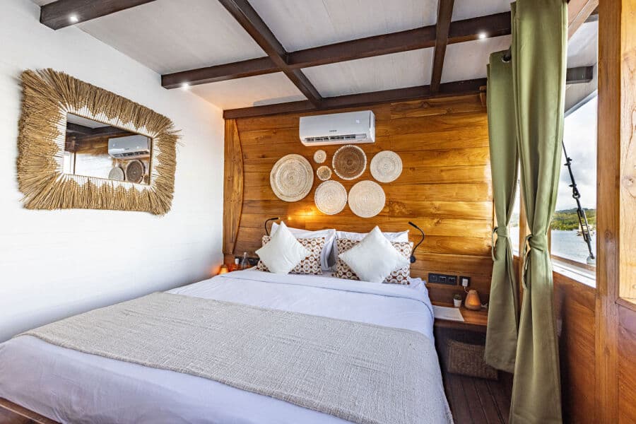 Standard Double Upper Deck - image Standard Double Upper Deck - image