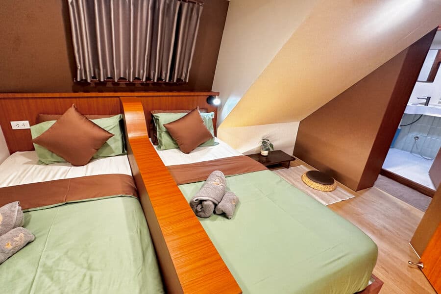 Deluxe Twin/Double Main Deck - image Deluxe Twin/Double Main Deck - image