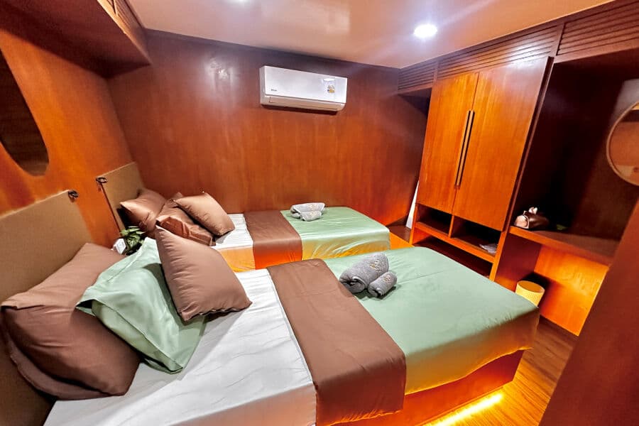 Standard Lower Deck - image Standard Lower Deck - image